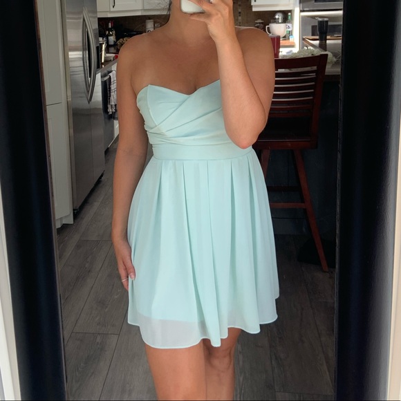 Prom dress - Picture 2 of 3